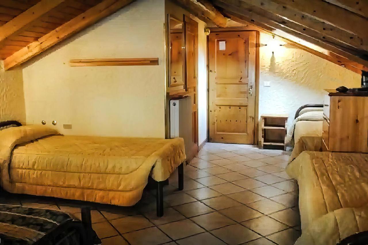 Aquila Hotel 2*
